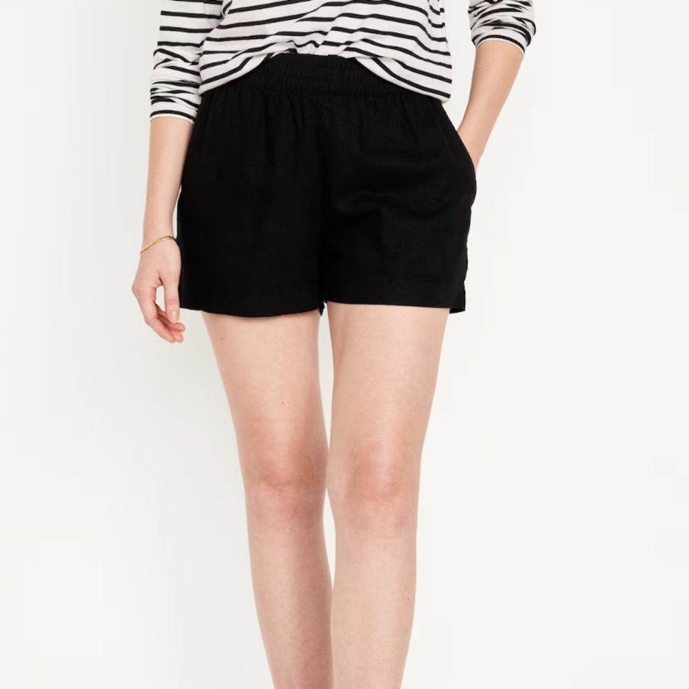 Linen shorts 🖤